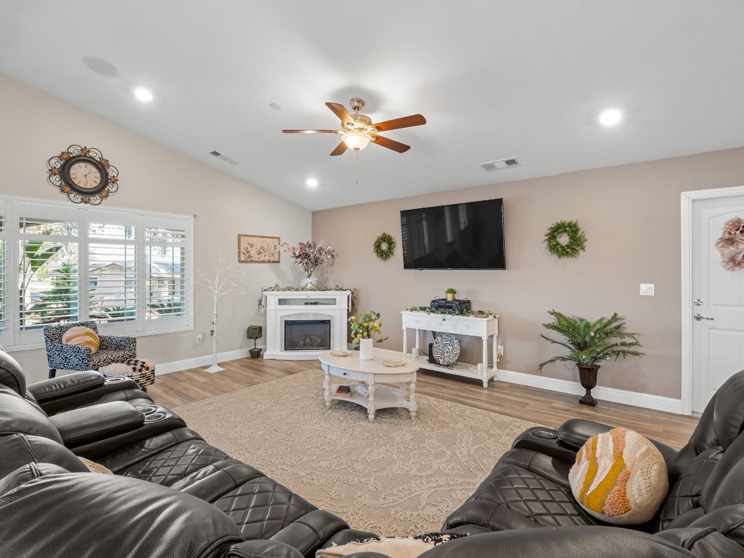 Detail Gallery Image 16 of 78 For 17324 Bonita Rd, Madera,  CA 93636 - 5 Beds | 4 Baths