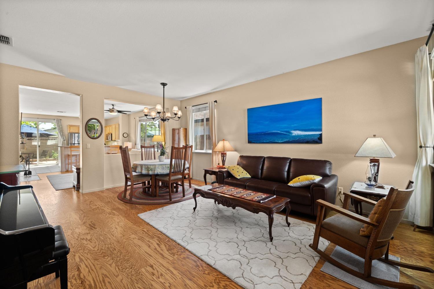 Detail Gallery Image 15 of 39 For 6504 Trailride Way, Citrus Heights,  CA 95621 - 3 Beds | 2 Baths