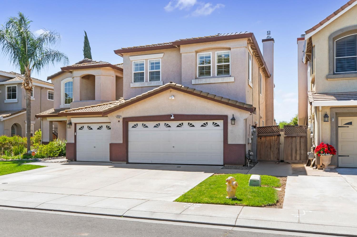 Detail Gallery Image 2 of 35 For 4201 Ballard Cir, Modesto,  CA 95356 - 5 Beds | 3 Baths
