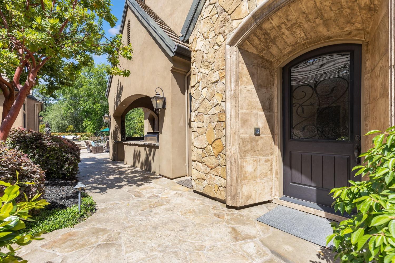 Detail Gallery Image 32 of 61 For 6120 Terracina Ct, Loomis,  CA 95650 - 7 Beds | 6/2 Baths