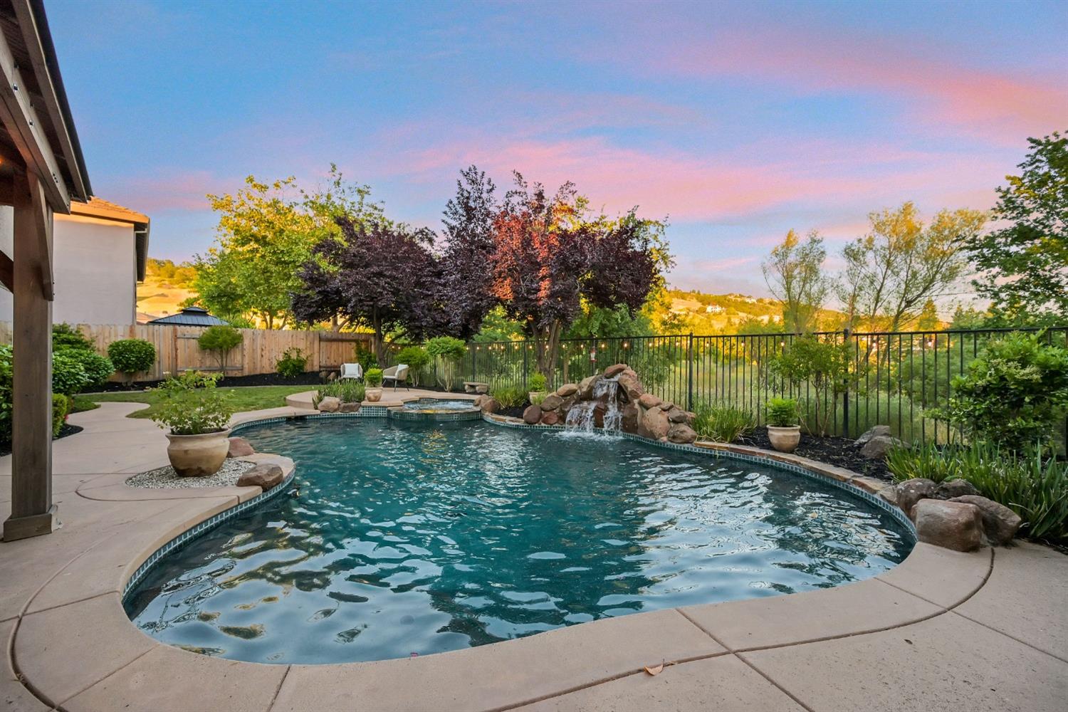 Detail Gallery Image 38 of 48 For 961 Glennfinnan Way, Folsom,  CA 95630 - 5 Beds | 3 Baths