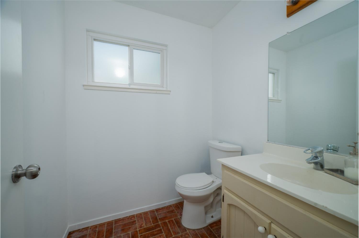 Detail Gallery Image 44 of 50 For 2104 Golden Leaf Ct, Modesto,  CA 95355 - 4 Beds | 2/1 Baths