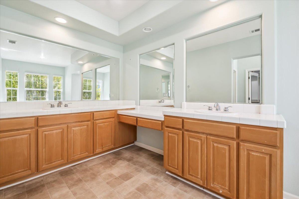 Detail Gallery Image 25 of 45 For 1012 Rock Harbor Pt, Hercules,  CA 94547 - 4 Beds | 4 Baths