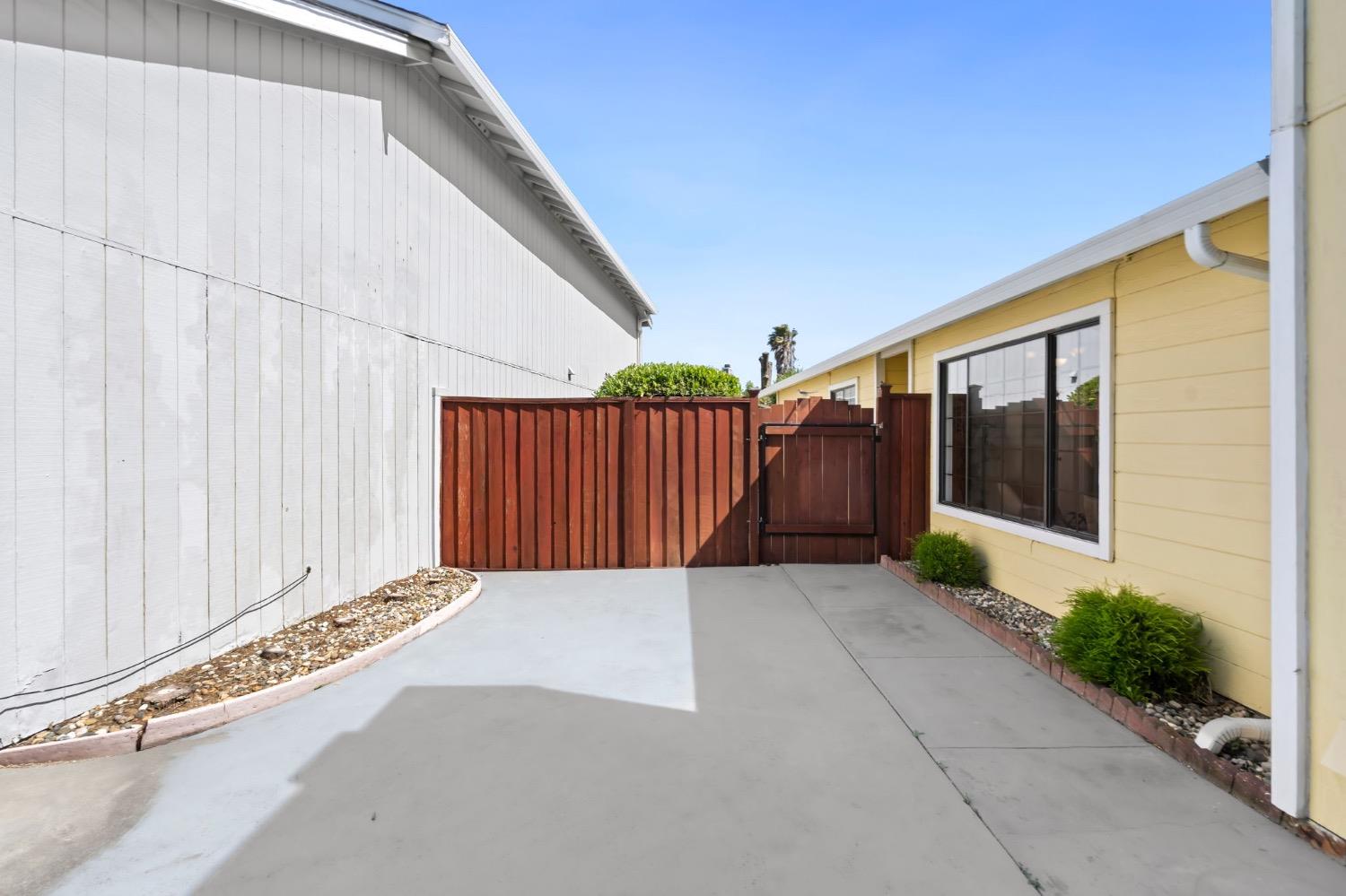 Detail Gallery Image 44 of 45 For 629 Azores Cir, Bay Point,  CA 94565 - 3 Beds | 2 Baths