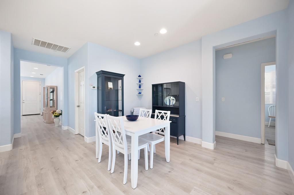 Detail Gallery Image 10 of 30 For 4869 Tusk Way, Elk Grove,  CA 95757 - 3 Beds | 2 Baths