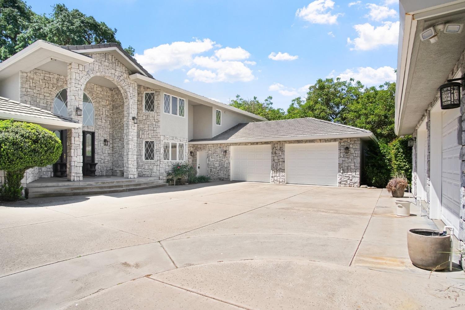 Detail Gallery Image 5 of 60 For 15612 Morrison Rd, Oakdale,  CA 95361 - 4 Beds | 3/2 Baths