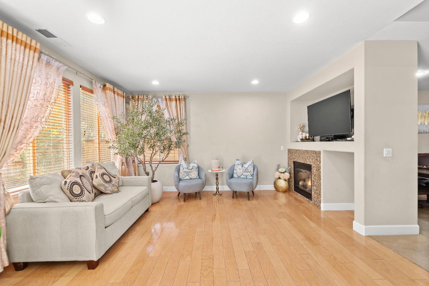 Detail Gallery Image 11 of 54 For 3034 Trap Rock Way, Sacramento,  CA 95835 - 3 Beds | 2/1 Baths