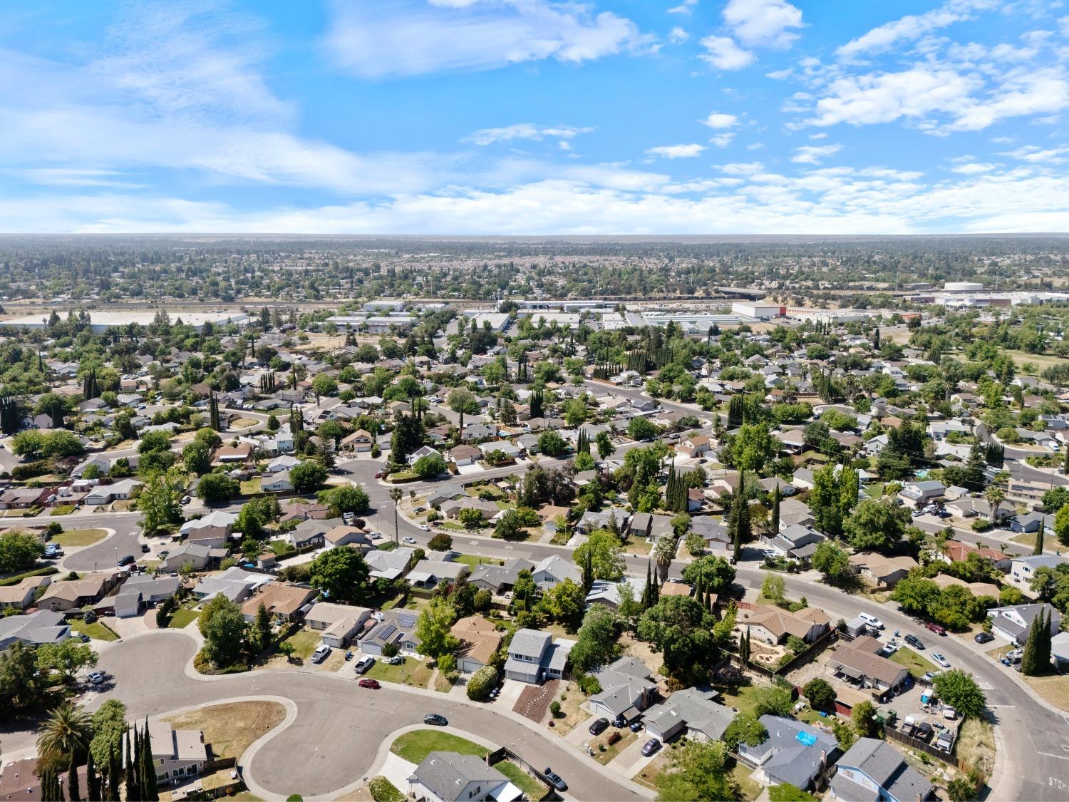 Detail Gallery Image 31 of 33 For 7055 Woodrick Way, Sacramento,  CA 95842 - 4 Beds | 2/1 Baths