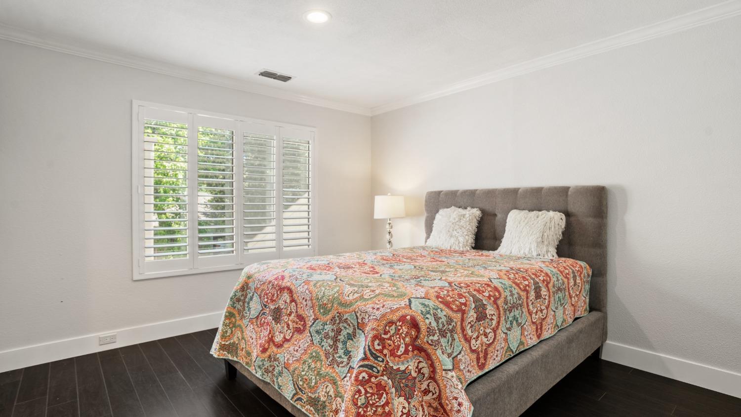 Elmhurst Circle, Sacramento, California image 41