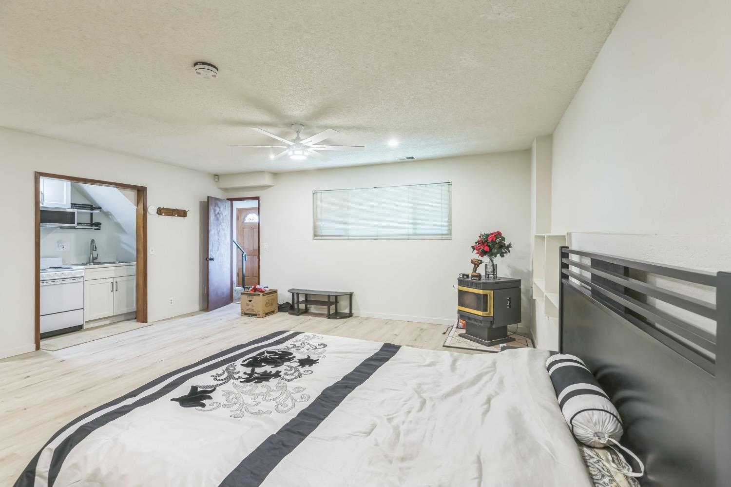 Detail Gallery Image 28 of 52 For 5416 Royal Oaks Dr, Oroville,  CA 95966 - 3 Beds | 2/1 Baths