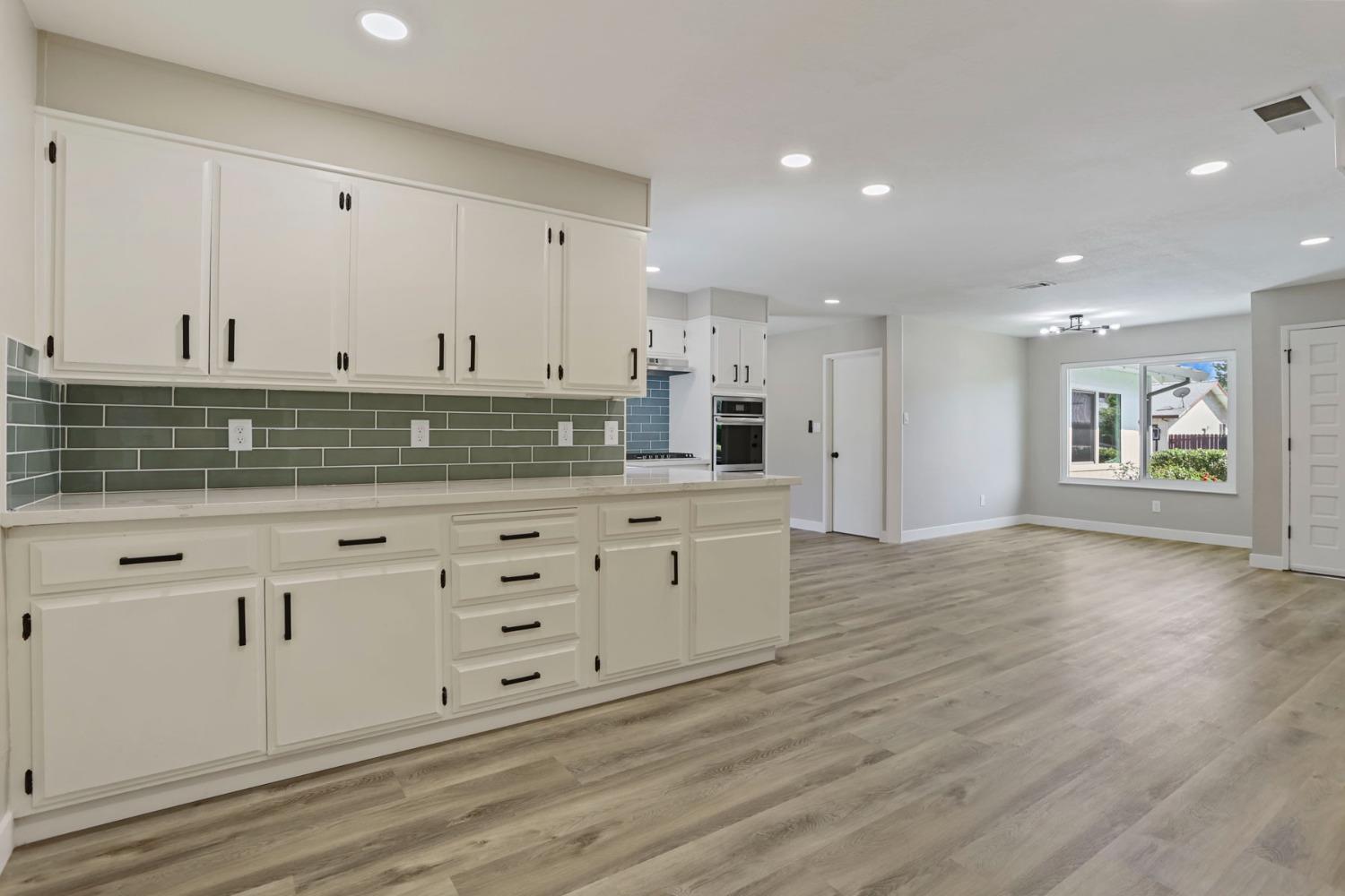 Detail Gallery Image 11 of 34 For 2715 Madrone Ave, Stockton,  CA 95207 - 3 Beds | 2 Baths
