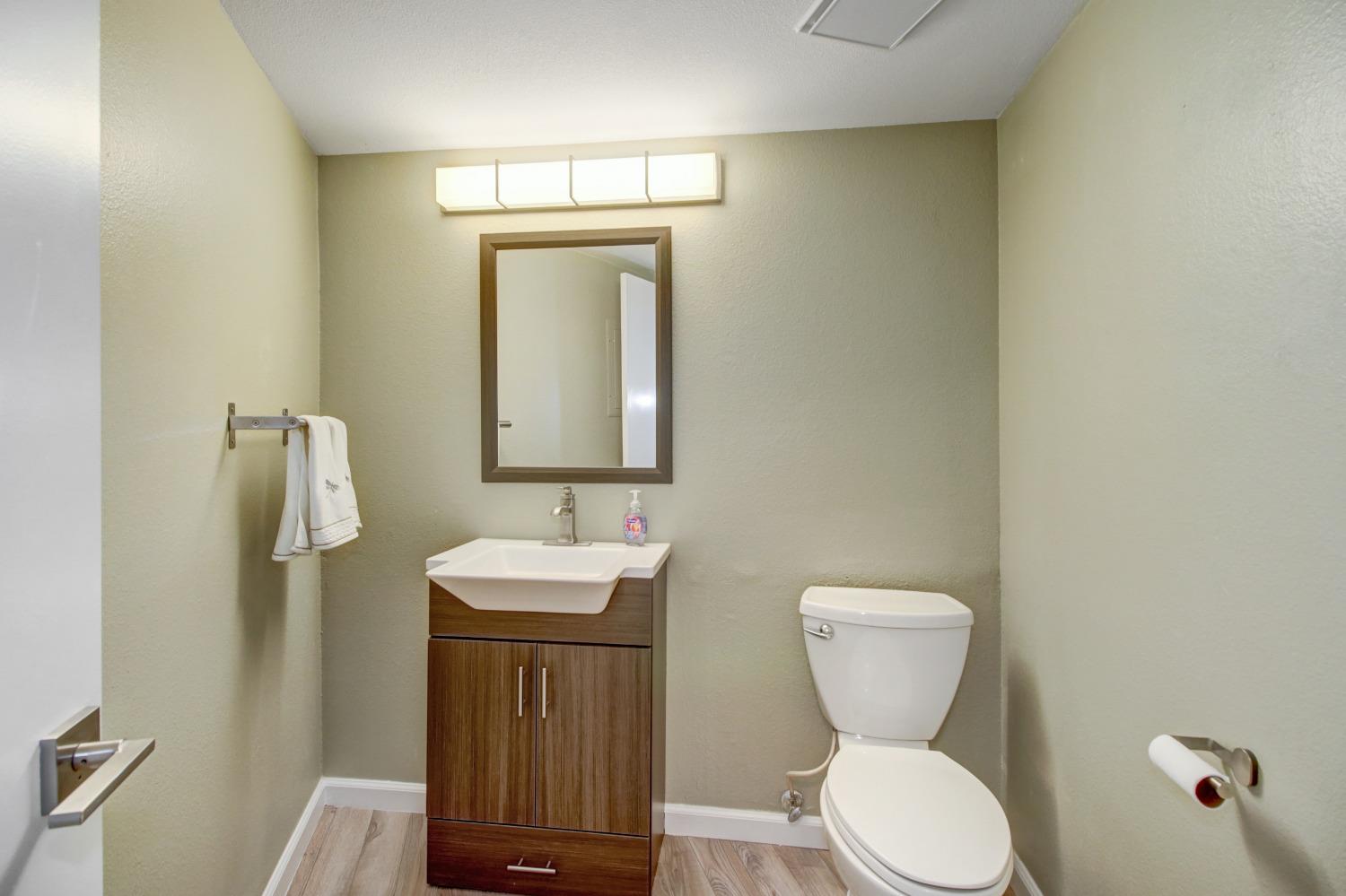 Photo #13: 225058473 Listing: Photo #13