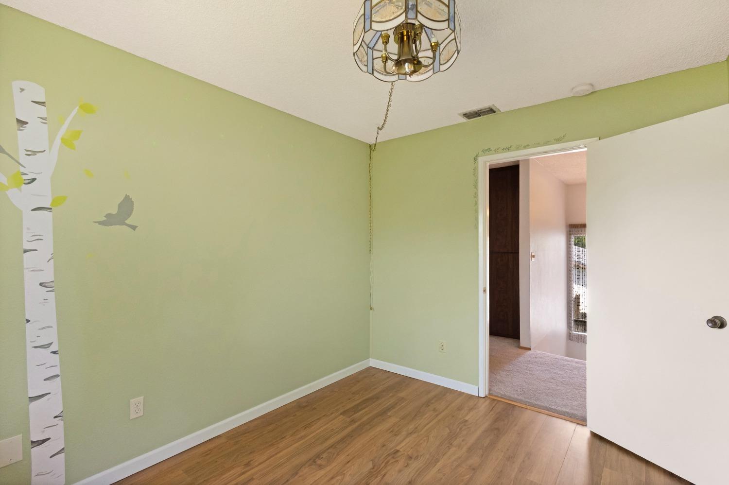 Detail Gallery Image 25 of 52 For 6627 Creekmont Way, Citrus Heights,  CA 95621 - 4 Beds | 2/1 Baths