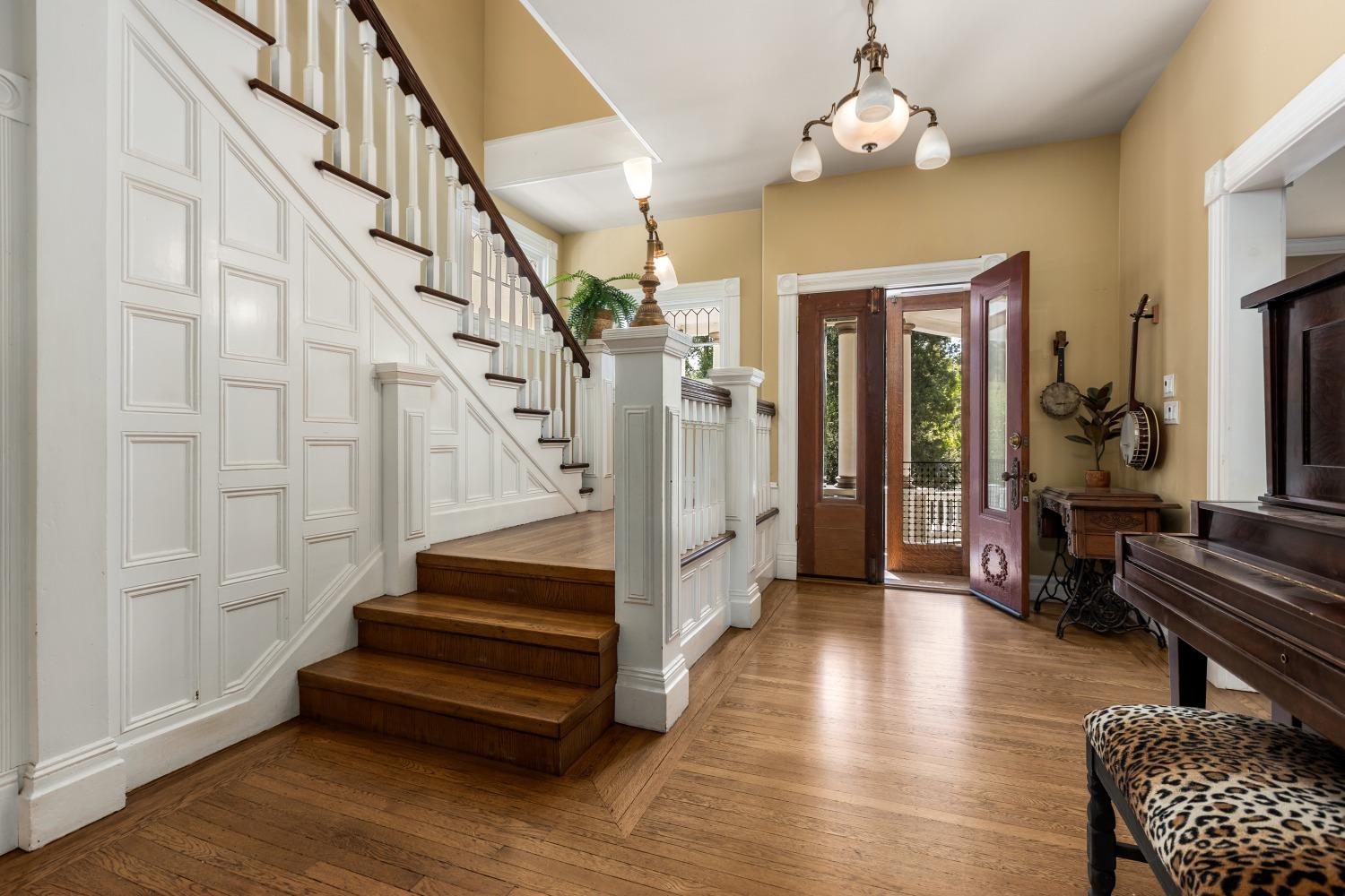 Detail Gallery Image 4 of 59 For 358 Mill St, Grass Valley,  CA 95945 - 8 Beds | 9 Baths