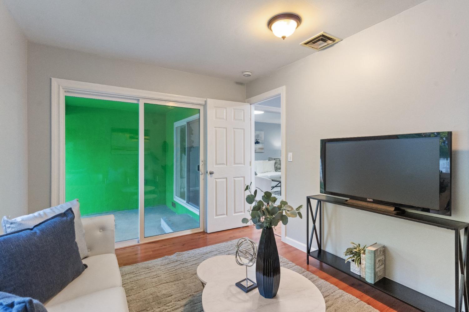 Detail Gallery Image 12 of 39 For 7477 21st St, Sacramento,  CA 95822 - 3 Beds | 2 Baths