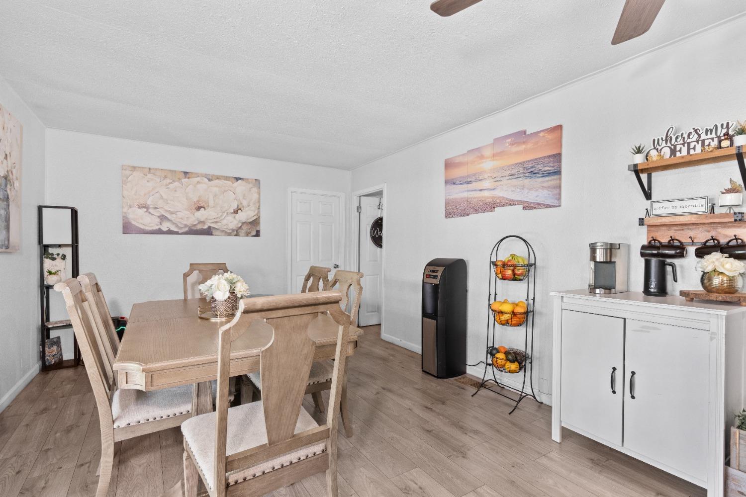 Detail Gallery Image 16 of 31 For 19690 N Hwy 99 27, Acampo,  CA 95220 - 3 Beds | 2 Baths