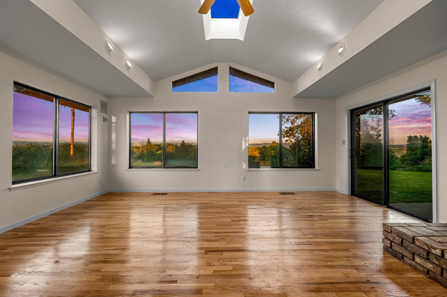 Detail Gallery Image 17 of 94 For 2575 Sand Ridge Rd, Placerville,  CA 95667 - 3 Beds | 2 Baths