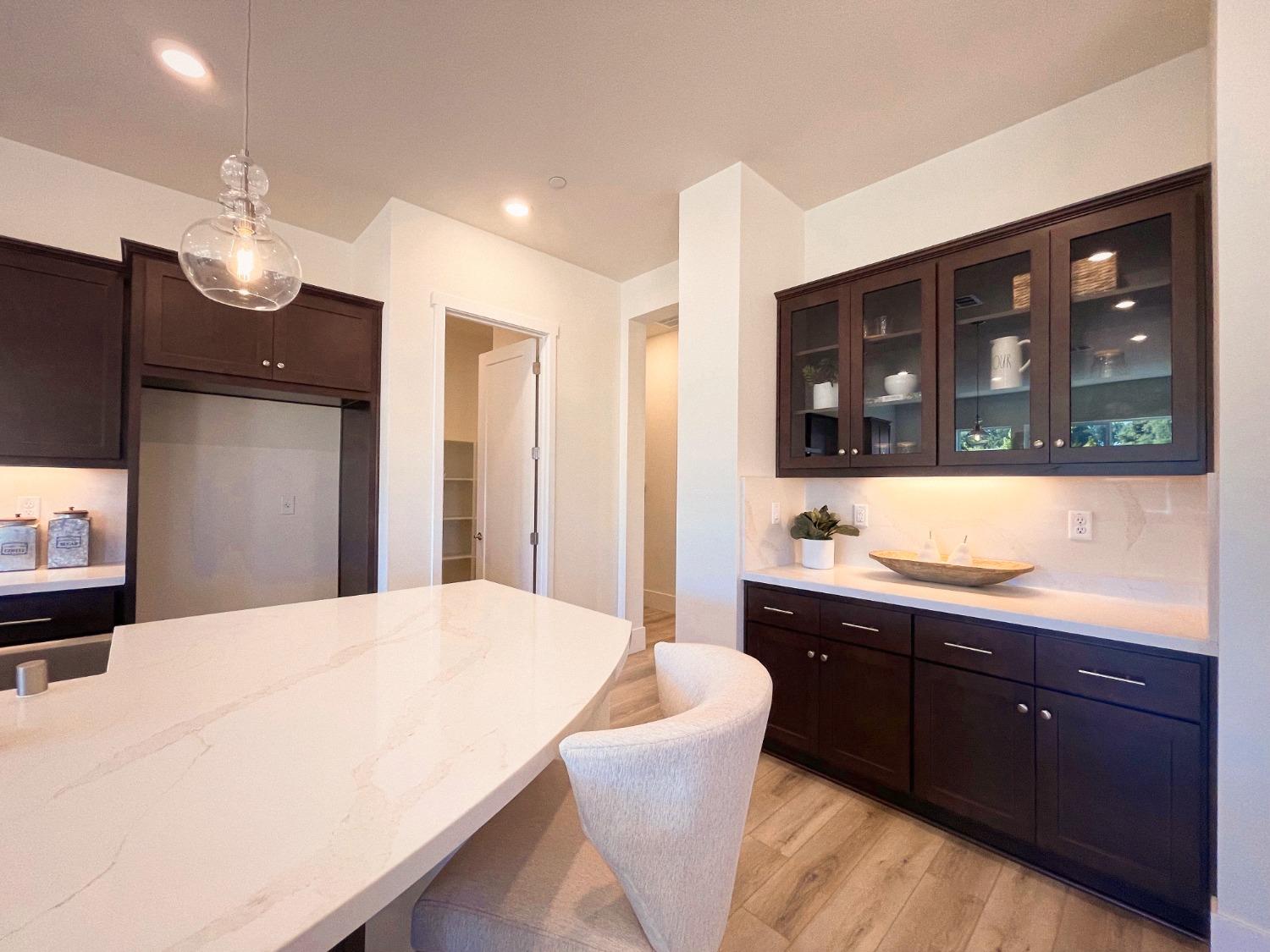 Detail Gallery Image 8 of 55 For 8642 Zinfandel Pkwy, Plymouth,  CA 95669 - 3 Beds | 3/1 Baths