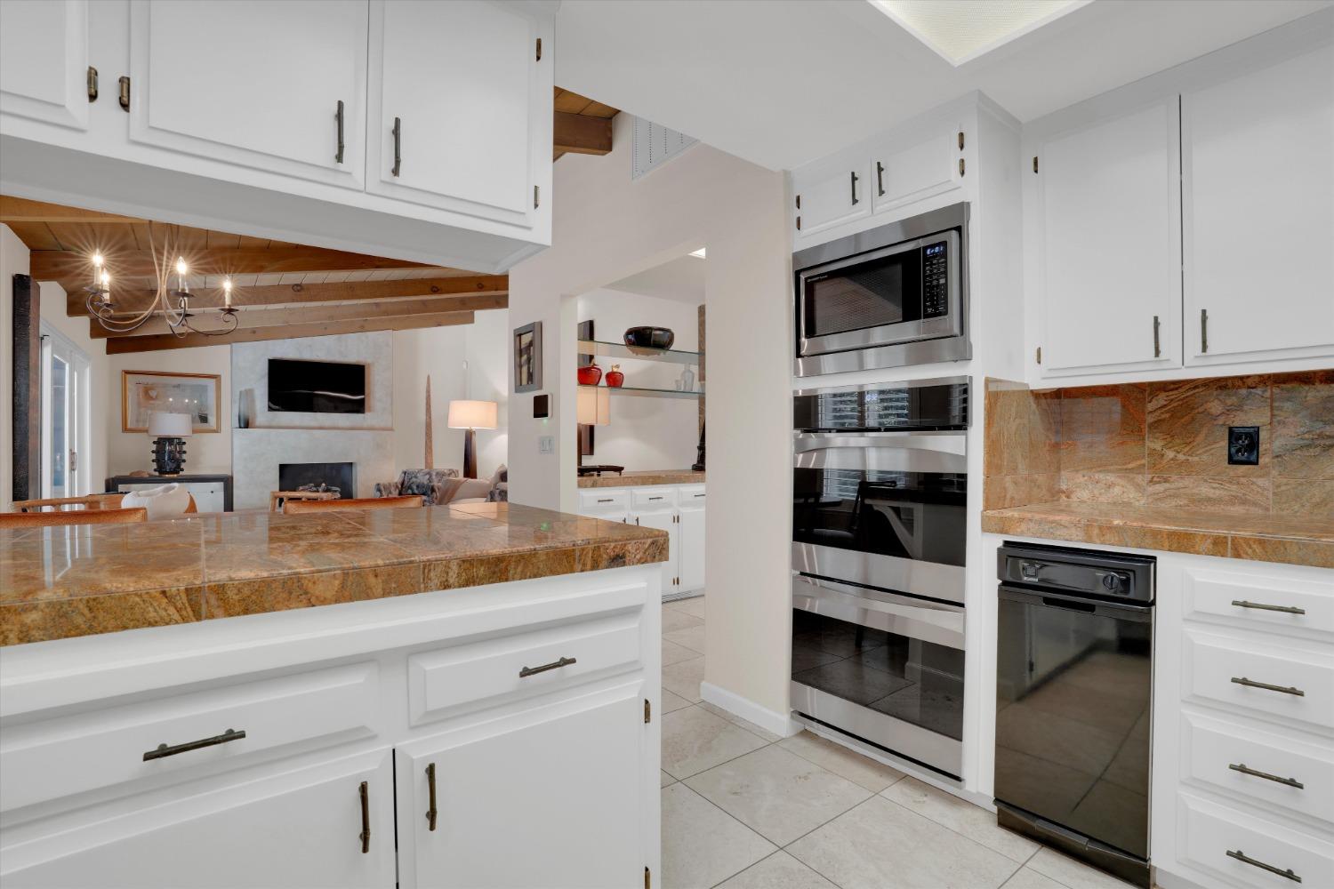 Detail Gallery Image 28 of 52 For 1900 Simon Dr, Turlock,  CA 95382 - 4 Beds | 2/1 Baths