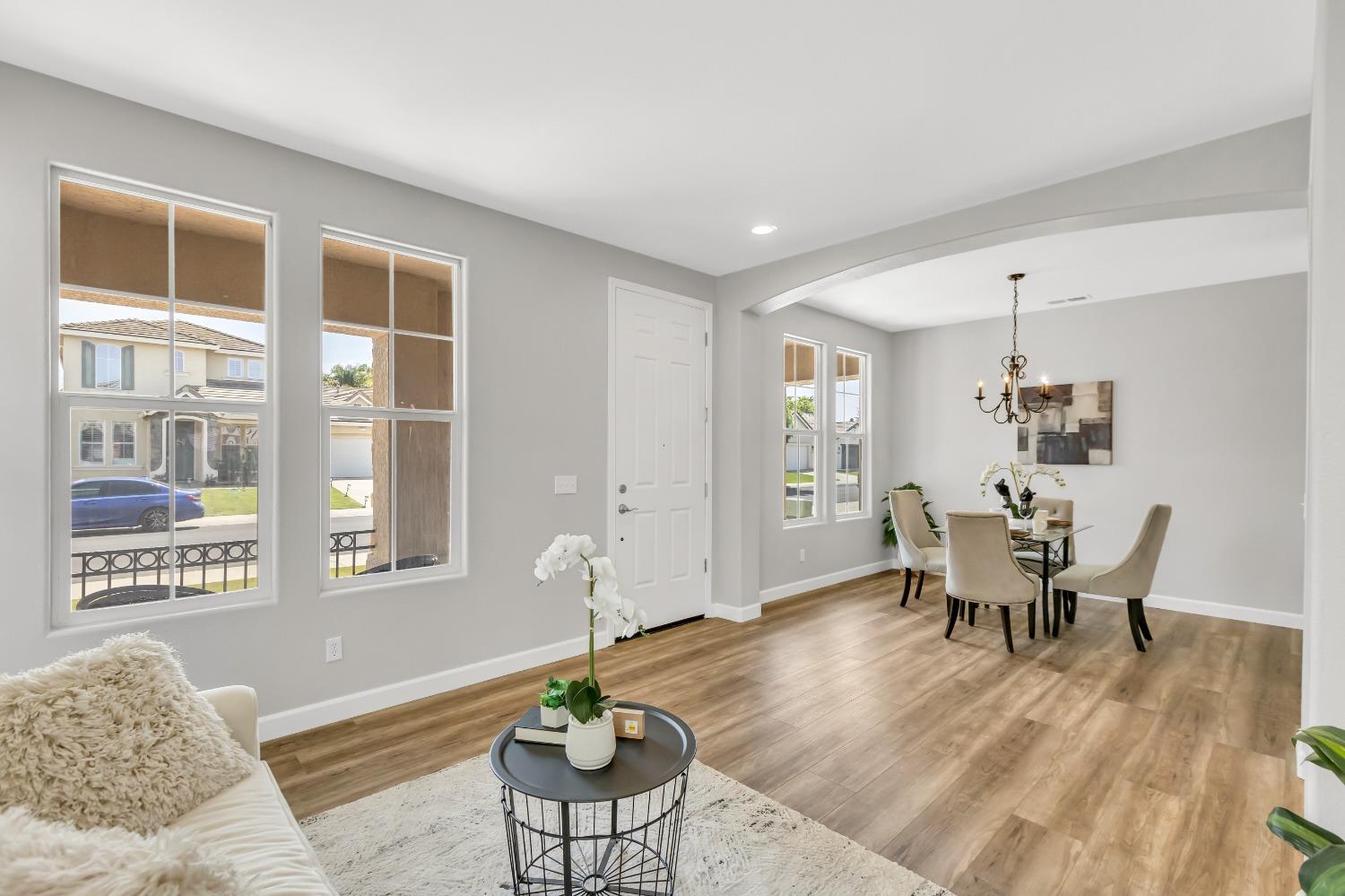 Detail Gallery Image 9 of 68 For 5409 Friesian Way, Elk Grove,  CA 95757 - 4 Beds | 2/1 Baths