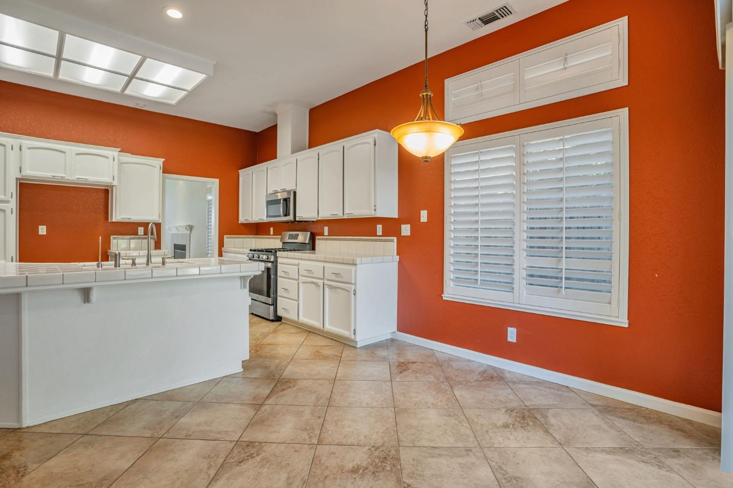 Detail Gallery Image 22 of 47 For 9034 Acorn Ridge Cir, Elk Grove,  CA 95758 - 4 Beds | 2 Baths