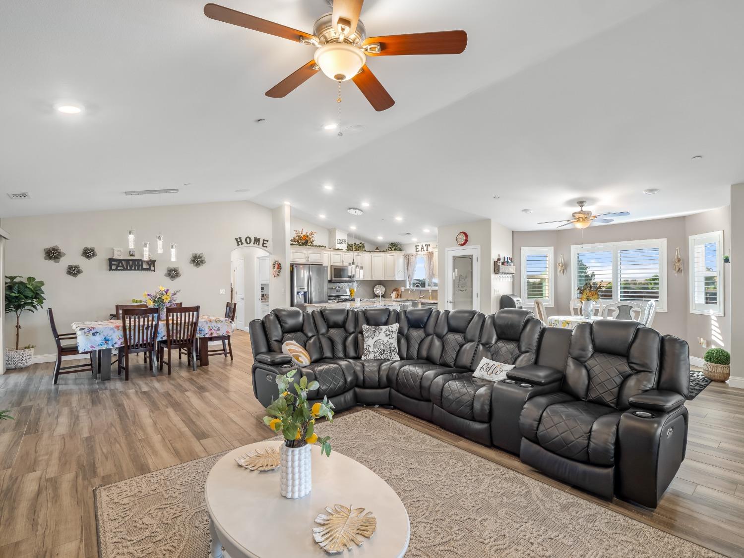 Detail Gallery Image 14 of 78 For 17324 Bonita Rd, Madera,  CA 93636 - 5 Beds | 4 Baths