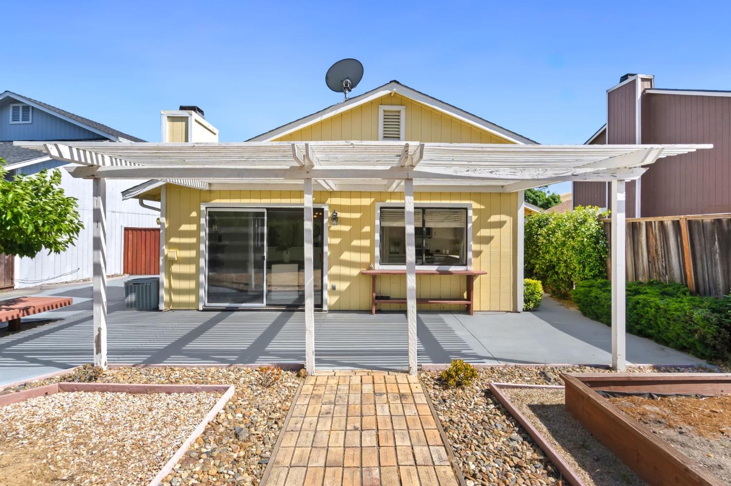 Detail Gallery Image 32 of 45 For 629 Azores Cir, Bay Point,  CA 94565 - 3 Beds | 2 Baths