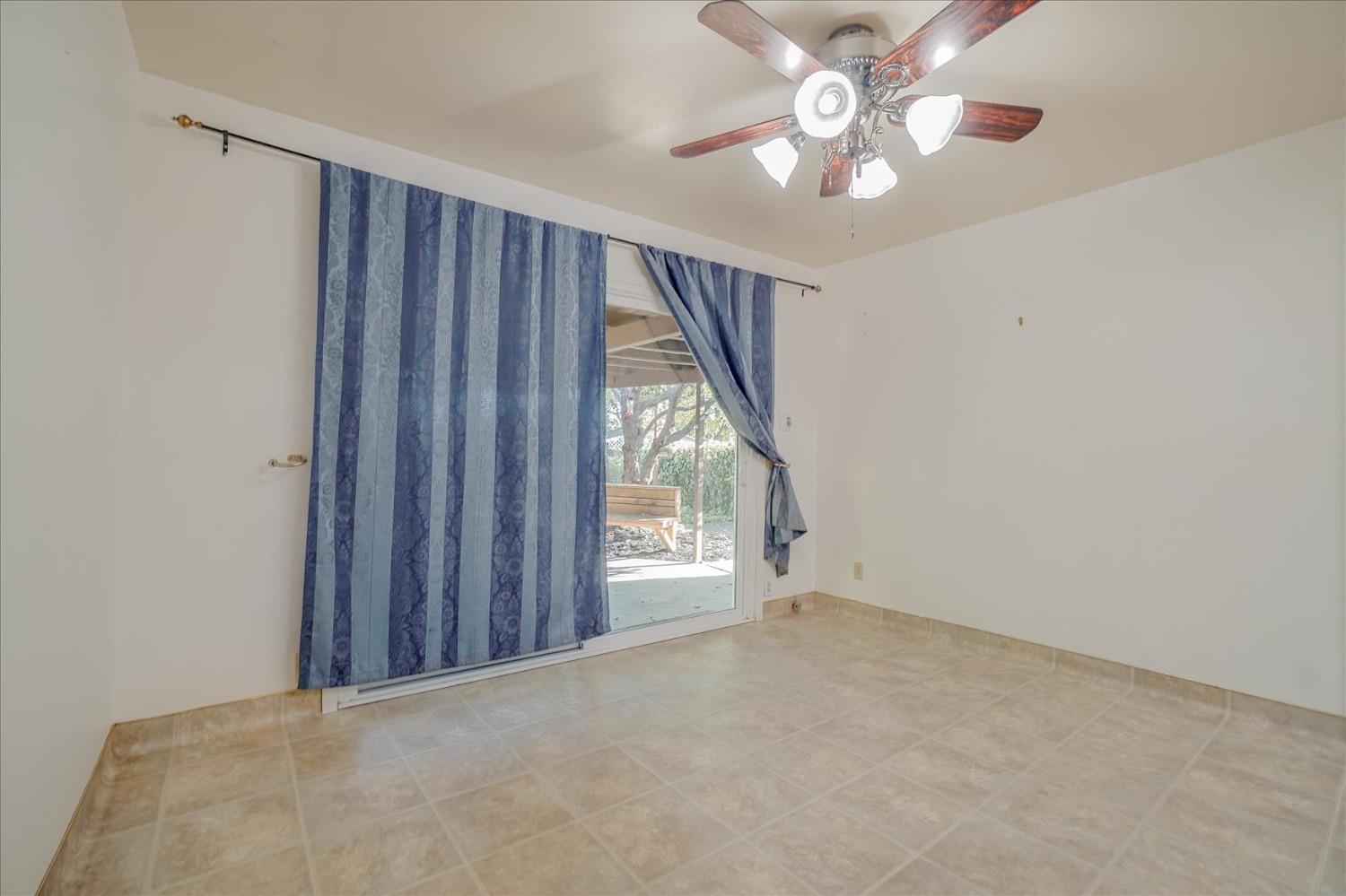 Detail Gallery Image 12 of 26 For 8745 Baxter Way, Orangevale,  CA 95662 - 3 Beds | 2 Baths