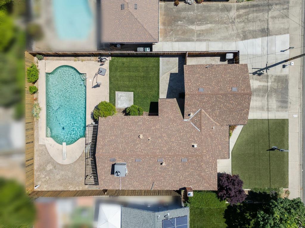 Detail Gallery Image 19 of 27 For 990 E C St, Oakdale,  CA 95361 - 3 Beds | 2 Baths