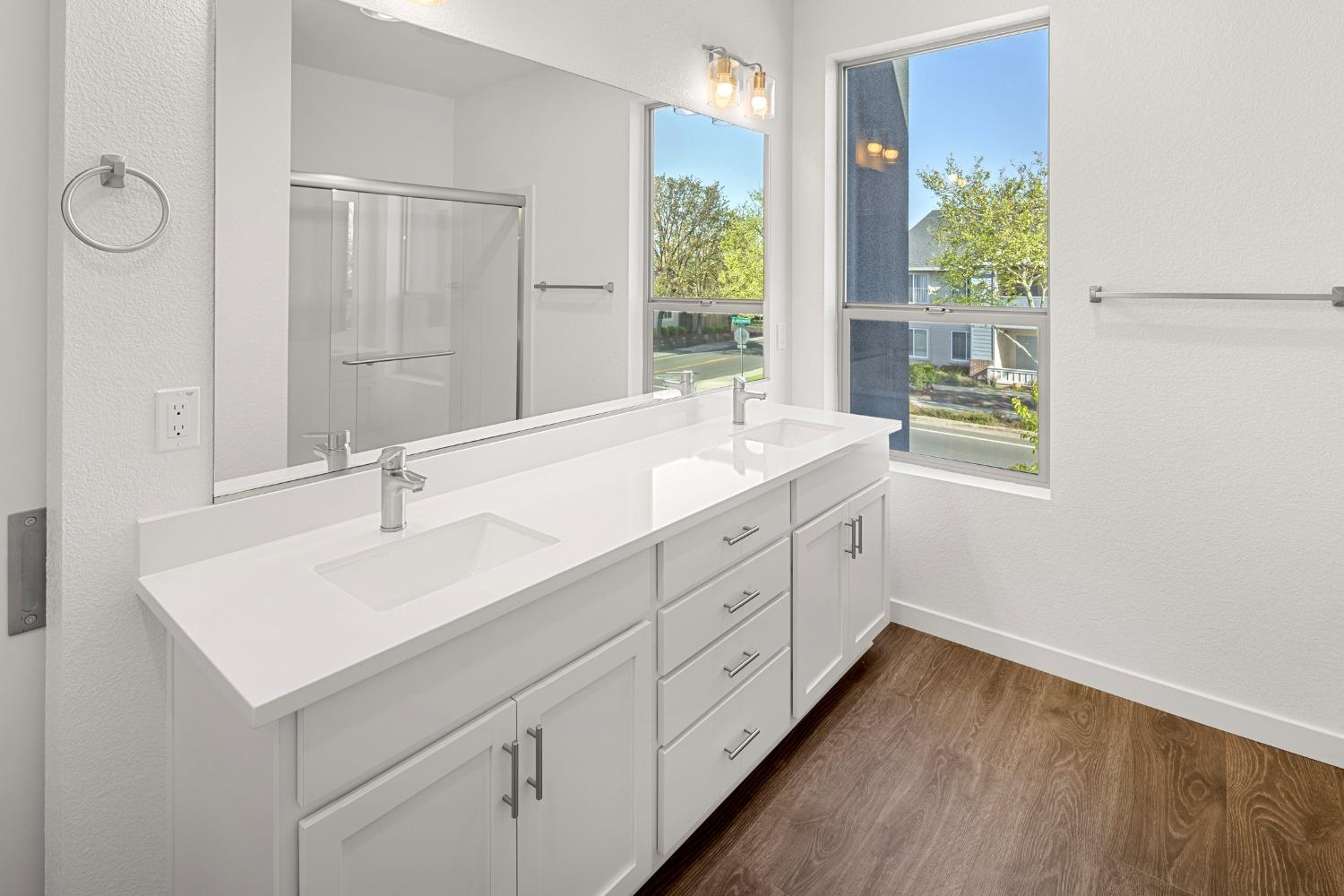 Detail Gallery Image 11 of 21 For 6087 Bridgecross Dr, Sacramento,  CA 95835 - 3 Beds | 2/1 Baths