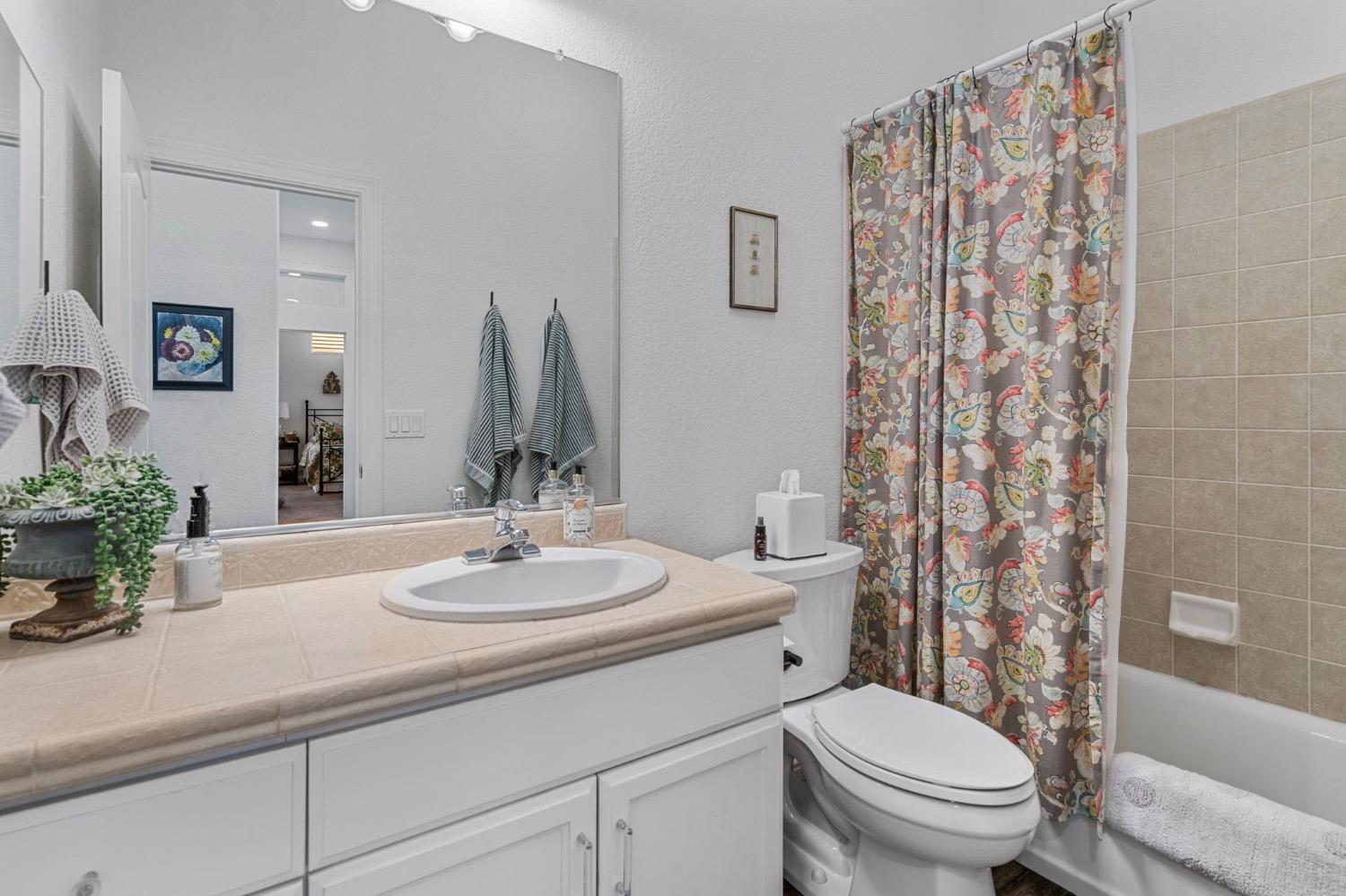 Detail Gallery Image 34 of 49 For 2920 Heritage Oak Way, Lodi,  CA 95242 - 3 Beds | 2 Baths