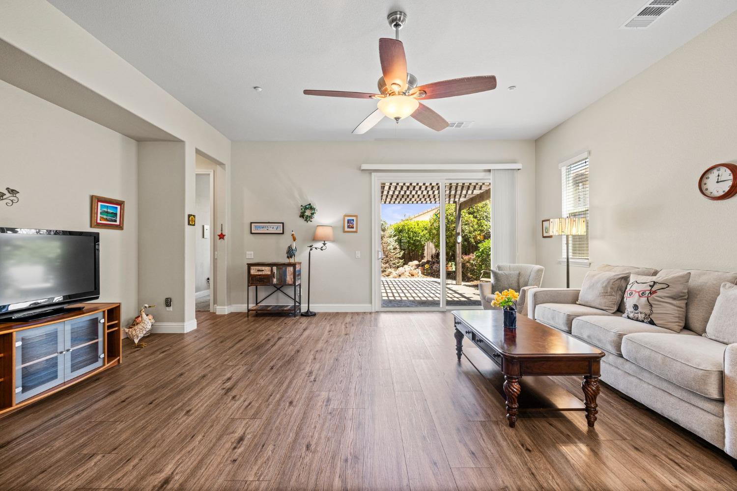 Detail Gallery Image 18 of 54 For 2081 Abby Gate Dr, Roseville,  CA 95747 - 3 Beds | 2 Baths