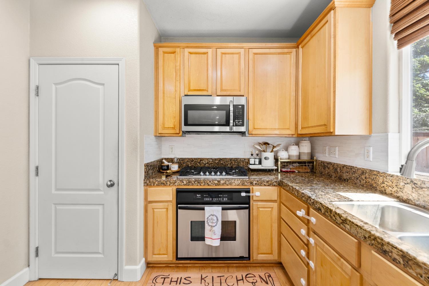Detail Gallery Image 21 of 54 For 3034 Trap Rock Way, Sacramento,  CA 95835 - 3 Beds | 2/1 Baths