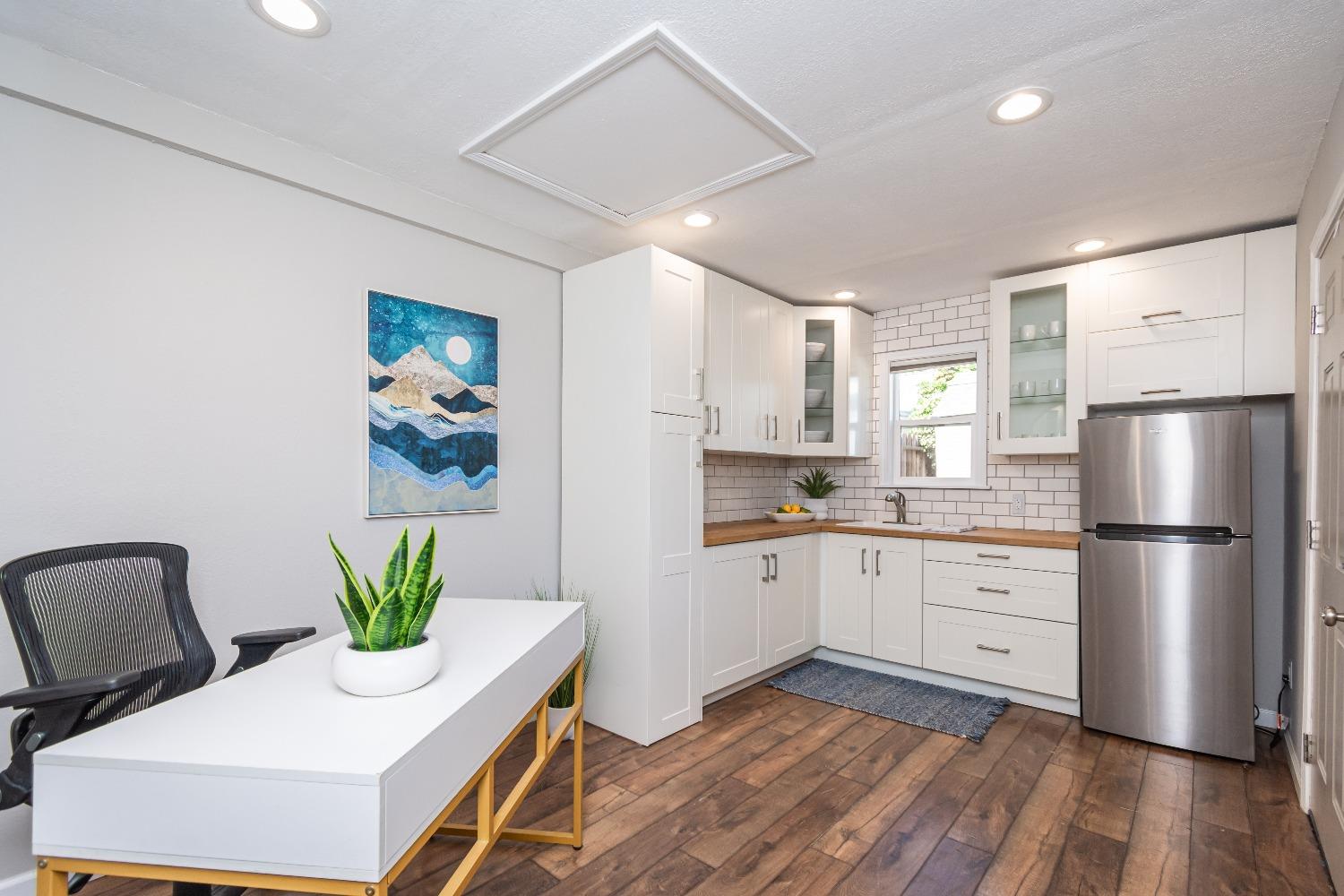 Detail Gallery Image 40 of 57 For 2112 Lorenzo Ln, Sacramento,  CA 95864 - 4 Beds | 2 Baths