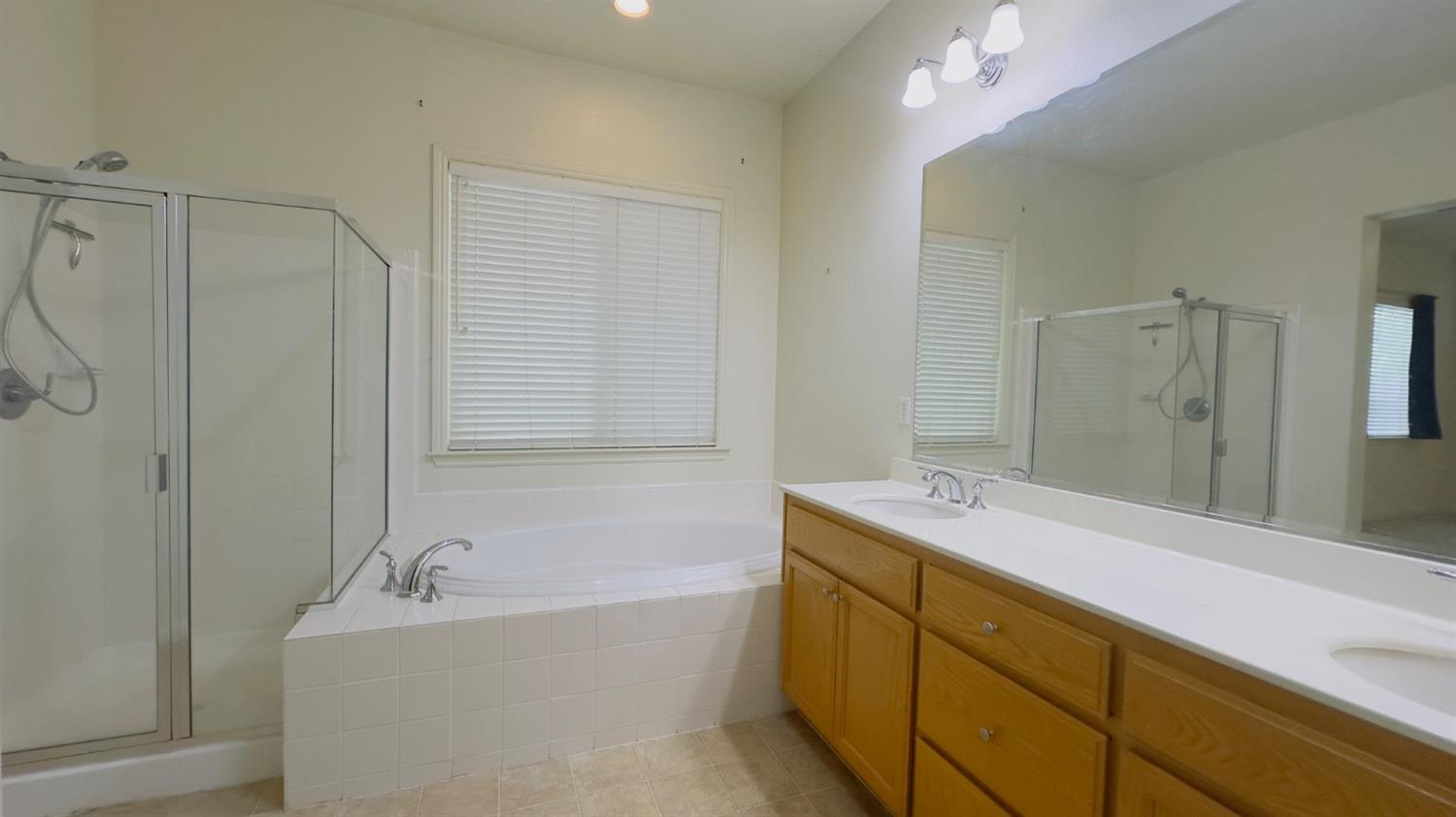 Detail Gallery Image 12 of 23 For 3024 Dovehouse Ct, Modesto,  CA 95355 - 4 Beds | 2 Baths