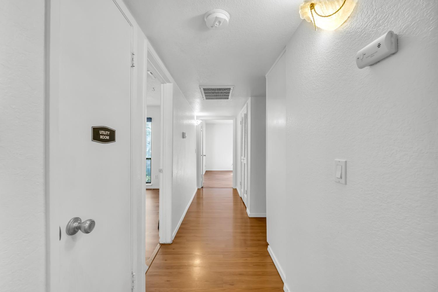 Photo #12: 225058496 Listing: Photo #12