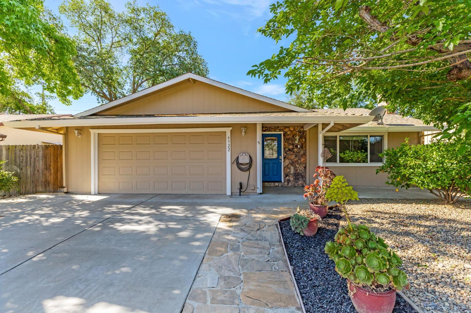 Detail Gallery Image 4 of 36 For 6522 Woodpark Way, Citrus Heights,  CA 95621 - 3 Beds | 2 Baths