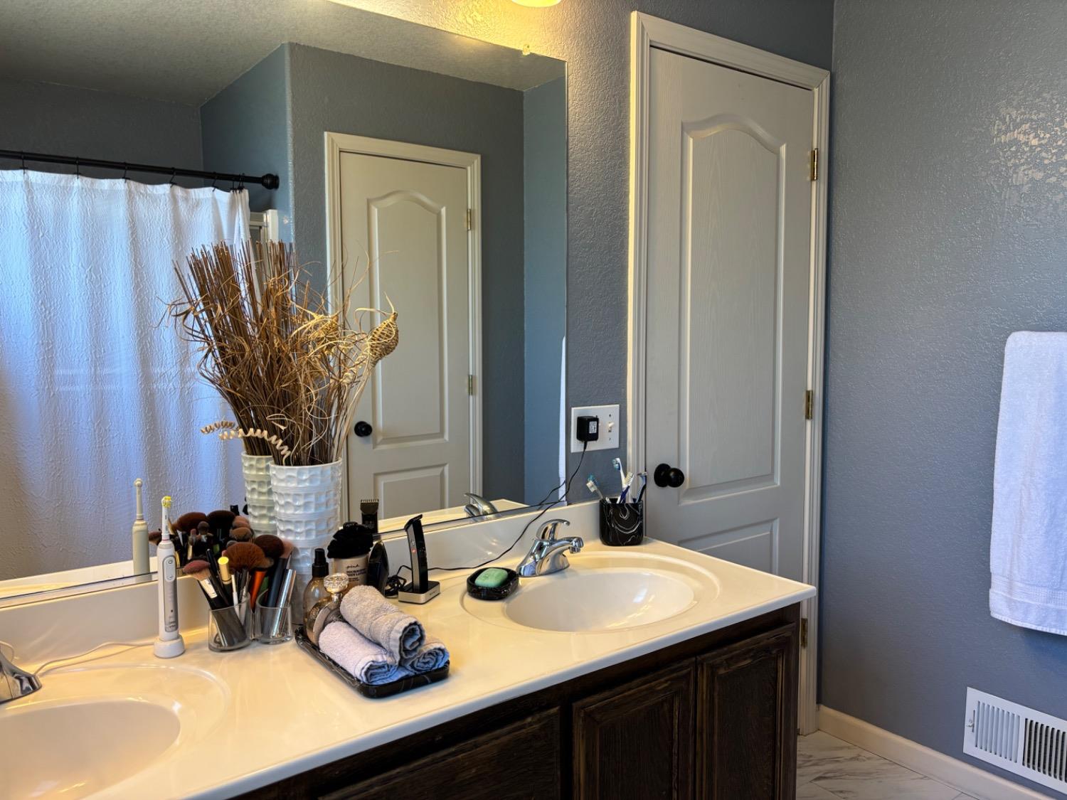 Detail Gallery Image 15 of 30 For 1617 Heath Way, Ceres,  CA 95307 - 4 Beds | 2/1 Baths