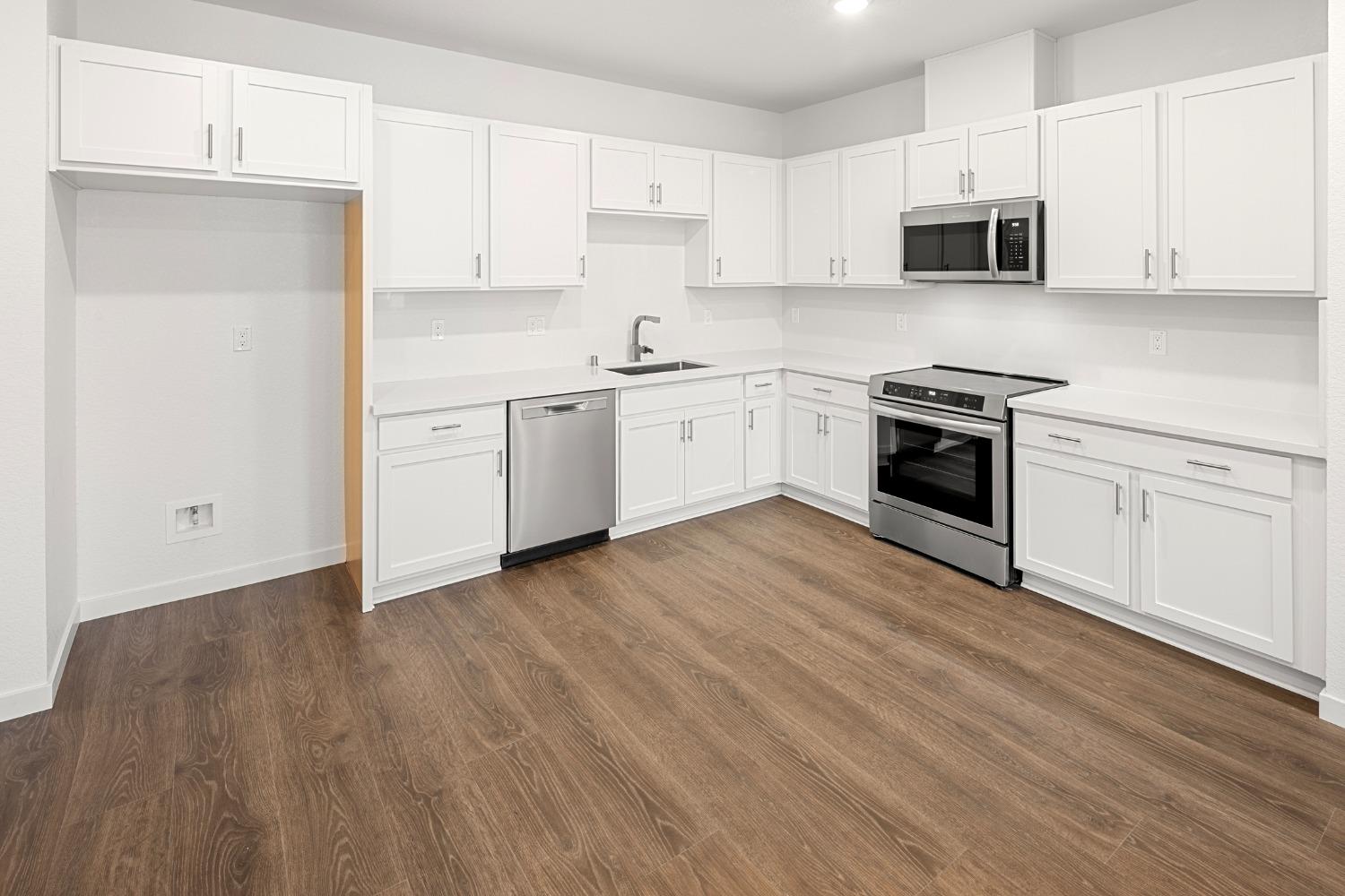 Detail Gallery Image 2 of 21 For 6087 Bridgecross Dr, Sacramento,  CA 95835 - 3 Beds | 2/1 Baths