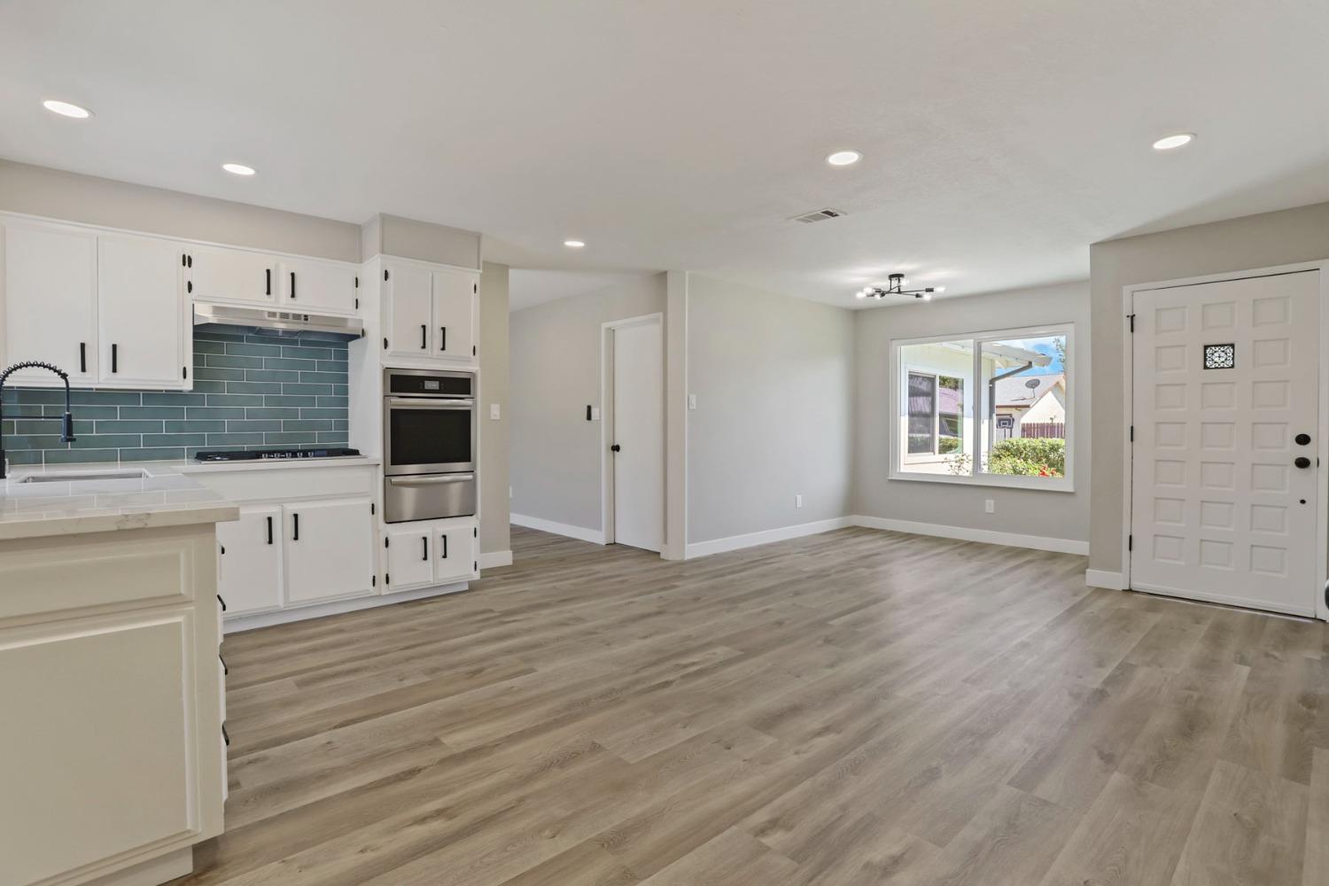 Detail Gallery Image 6 of 34 For 2715 Madrone Ave, Stockton,  CA 95207 - 3 Beds | 2 Baths