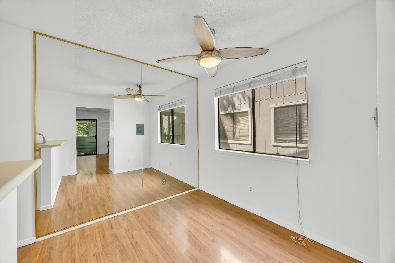 Photo #10: 225058496 Listing: Photo #10