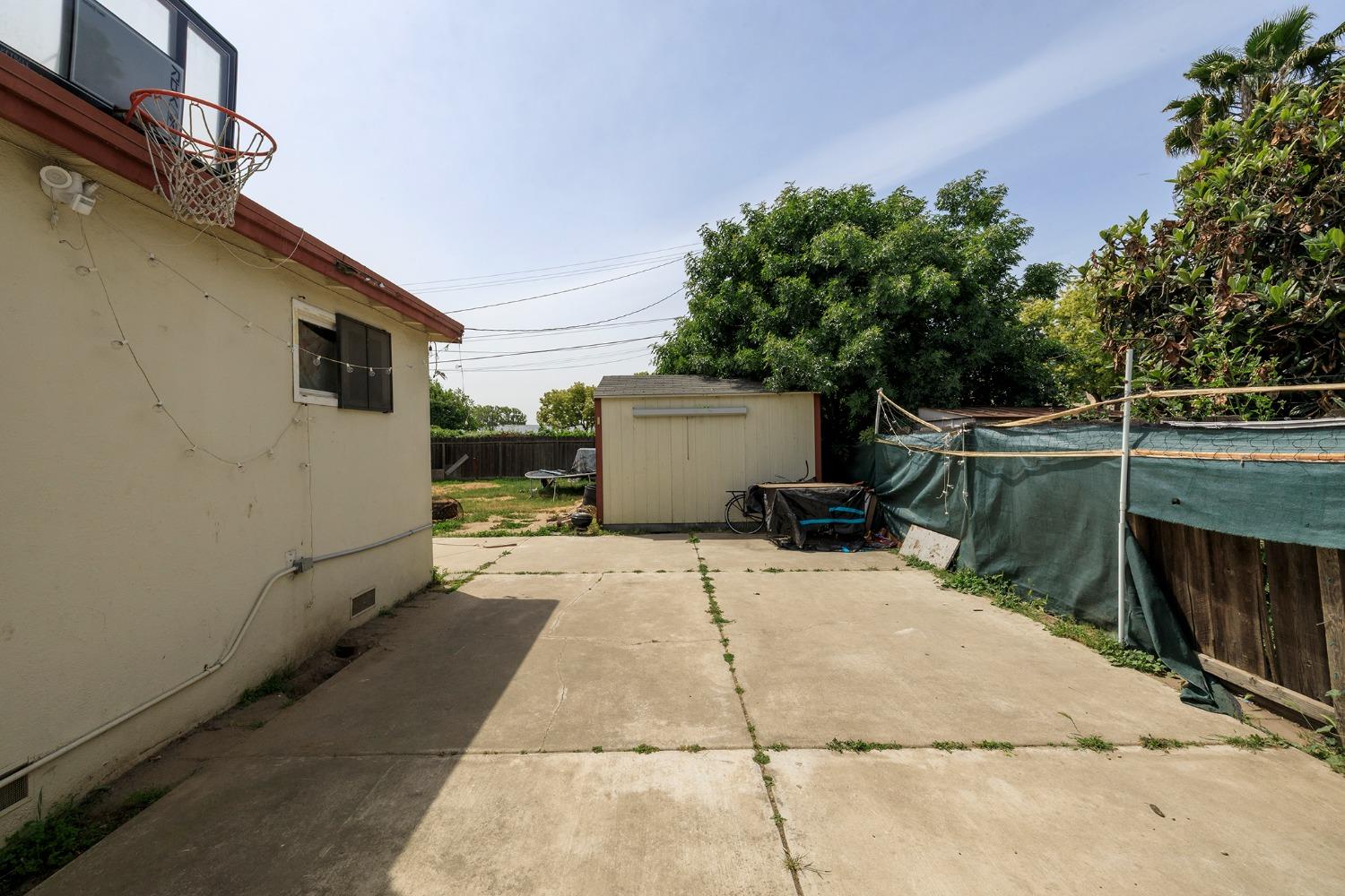 Detail Gallery Image 13 of 19 For 2709 Sparks Way, Modesto,  CA 95350 - 3 Beds | 1 Baths