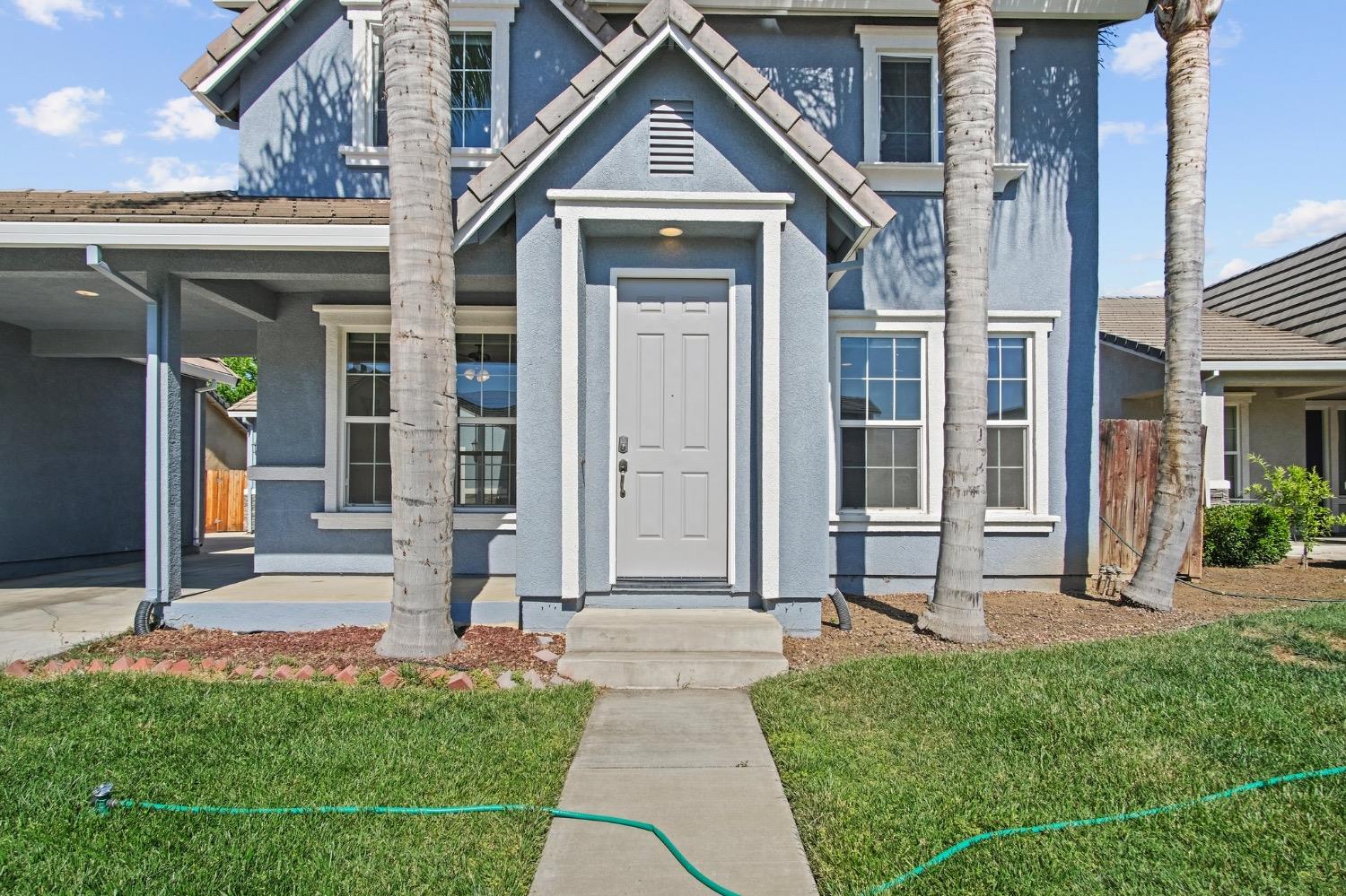 Detail Gallery Image 3 of 36 For 456 Meadow Creek Dr, Patterson,  CA 95363 - 5 Beds | 4/1 Baths