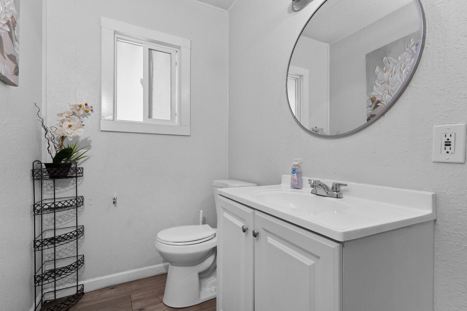 Detail Gallery Image 10 of 31 For 19690 N Hwy 99 27, Acampo,  CA 95220 - 3 Beds | 2 Baths