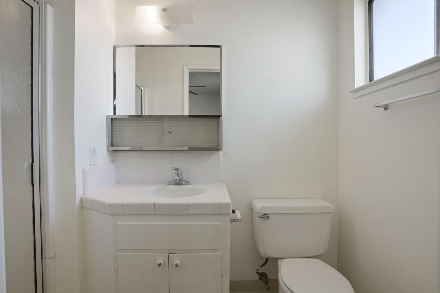 Detail Gallery Image 26 of 33 For 1806 Larkspur Ln, Ceres,  CA 95307 - 3 Beds | 2 Baths
