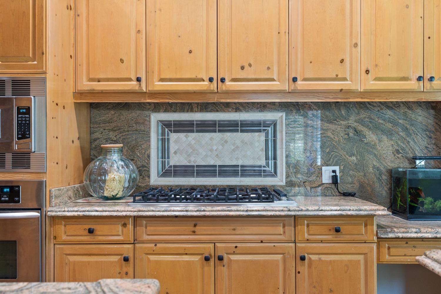 Detail Gallery Image 42 of 68 For 7634 Pineridge Ln, Fair Oaks,  CA 95628 - 3 Beds | 2 Baths