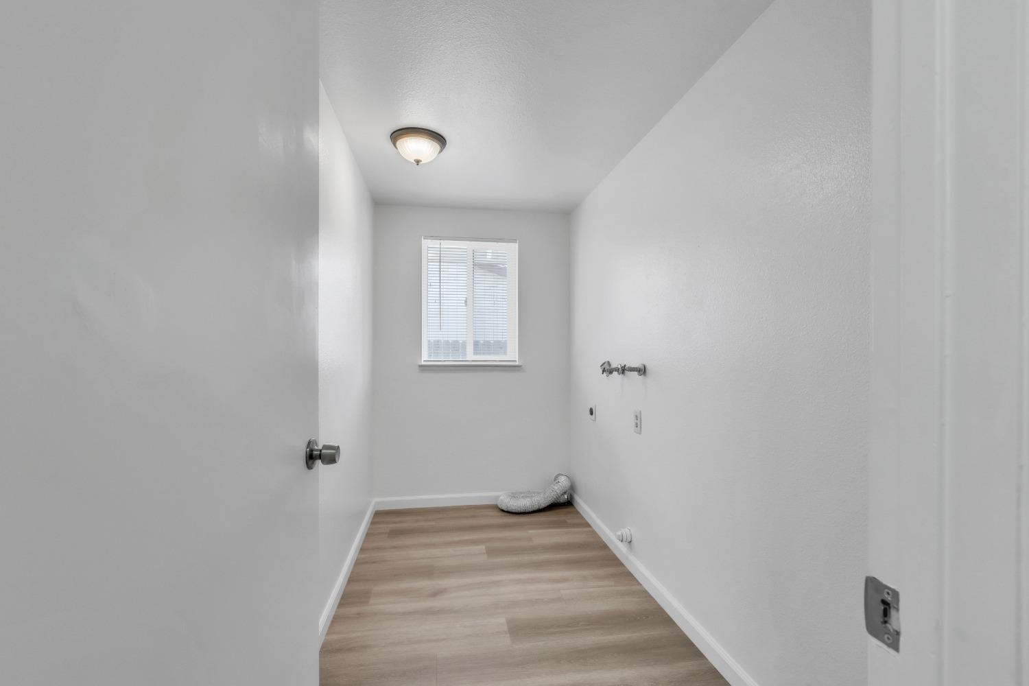 Detail Gallery Image 18 of 20 For 4355 Pow Way, Sacramento,  CA 95820 - 3 Beds | 2 Baths