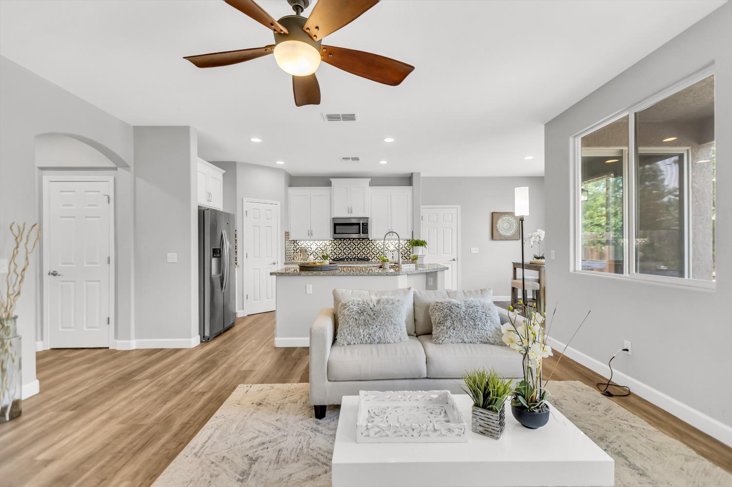 Detail Gallery Image 21 of 68 For 5409 Friesian Way, Elk Grove,  CA 95757 - 4 Beds | 2/1 Baths