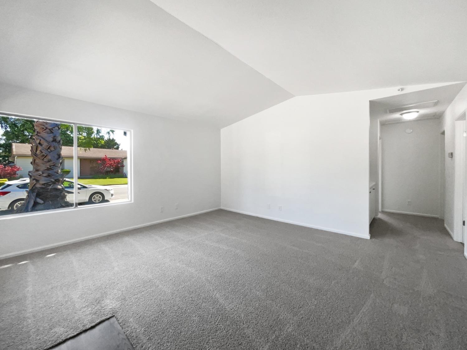 Detail Gallery Image 12 of 25 For 6990 Riverboat Way, Sacramento,  CA 95831 - 2 Beds | 2 Baths