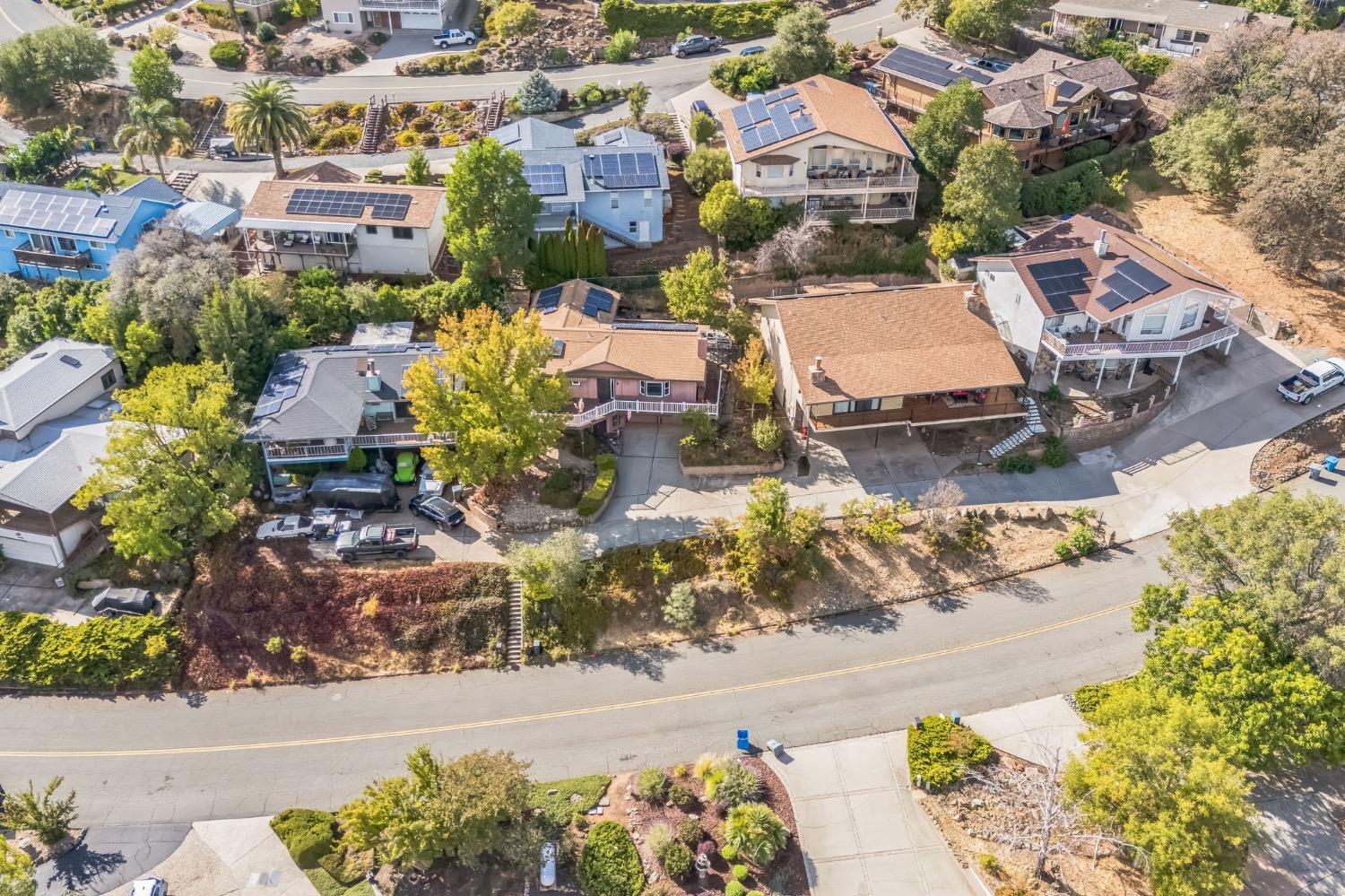 Detail Gallery Image 4 of 52 For 5416 Royal Oaks Dr, Oroville,  CA 95966 - 3 Beds | 2/1 Baths
